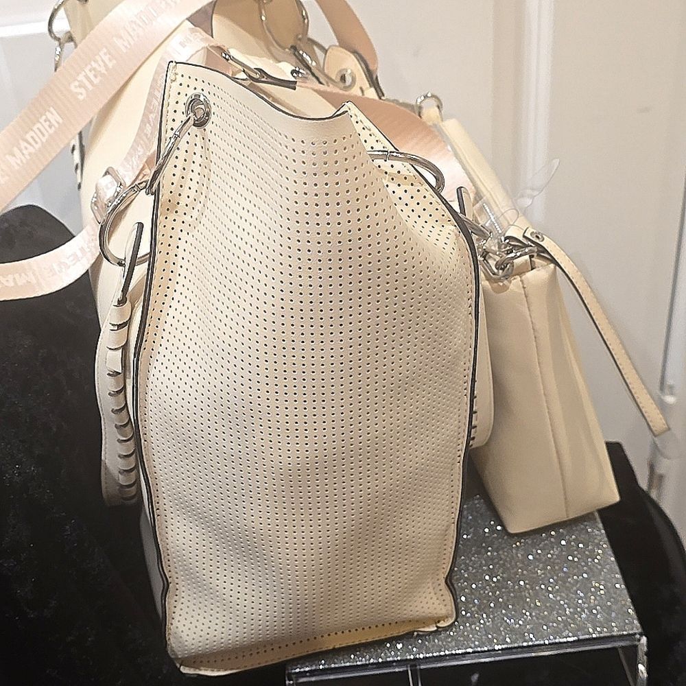 Steve Madden BMya‎ Tote & Crossbody Bag Set- Blonde - Picture 5 of 9